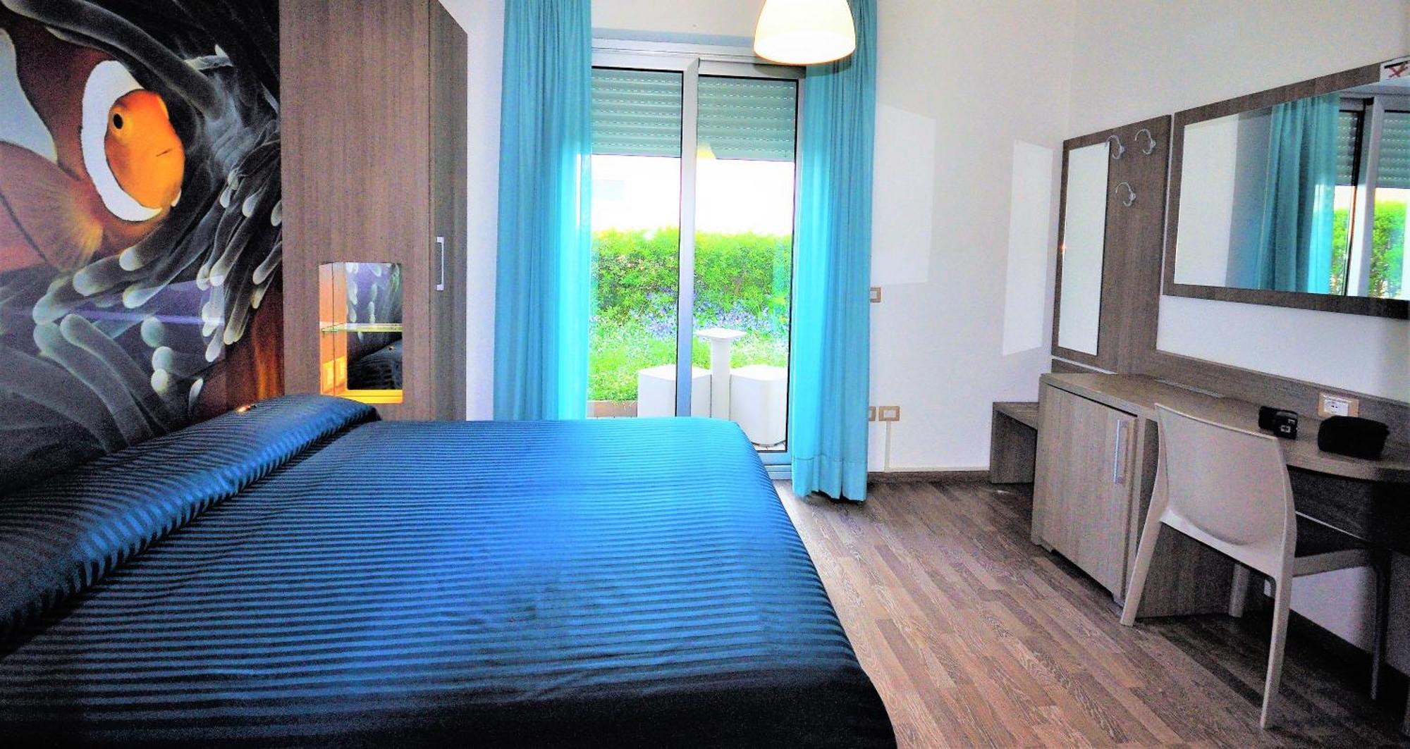Hotel Miramare Pineto Bagian luar foto