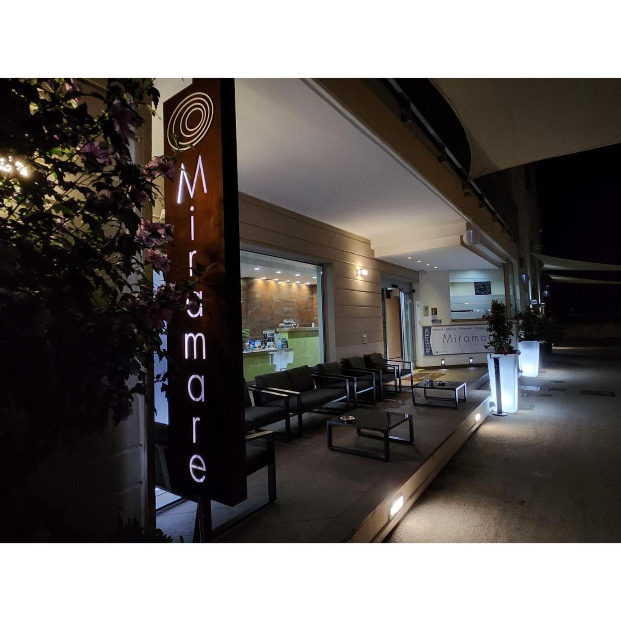 Hotel Miramare Pineto Bagian luar foto