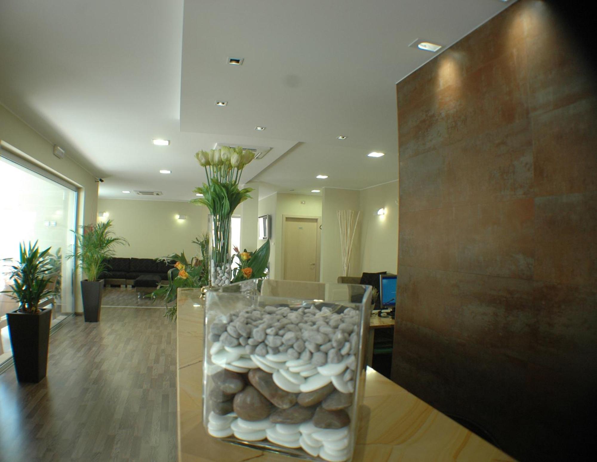 Hotel Miramare Pineto Bagian luar foto