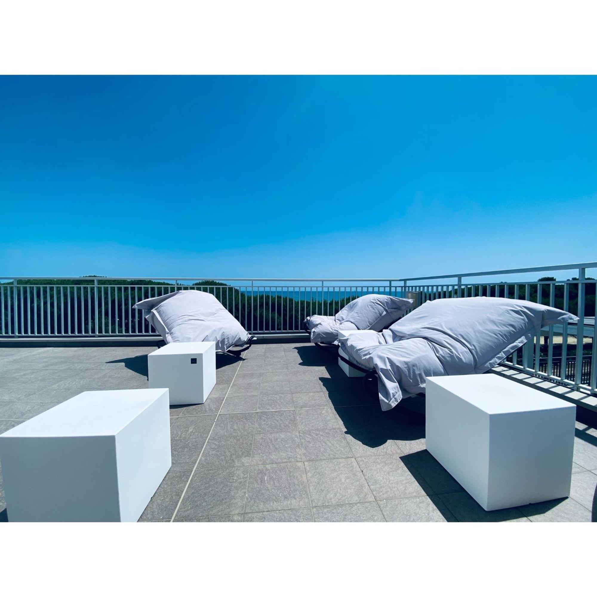 Hotel Miramare Pineto Bagian luar foto