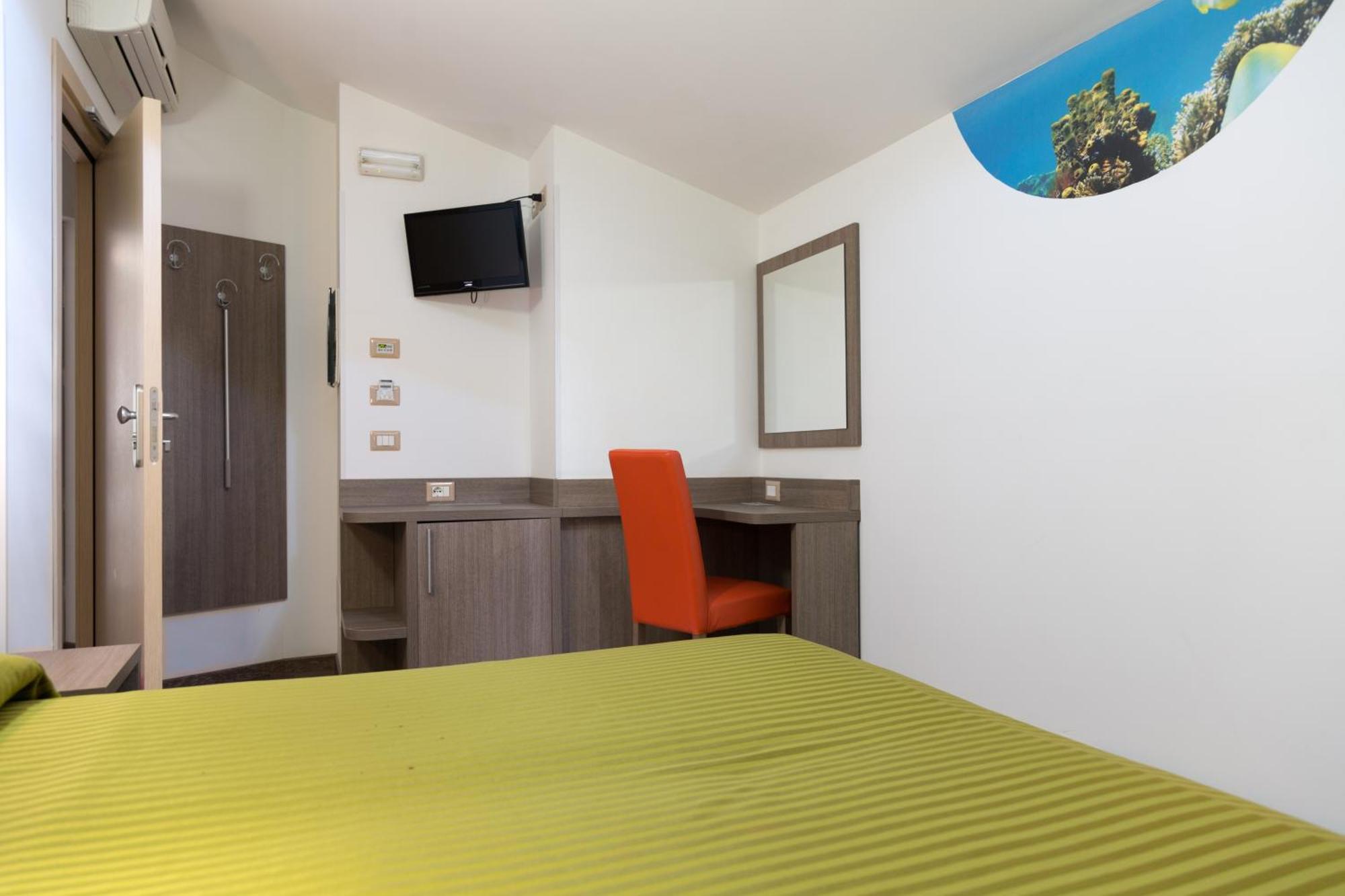 Hotel Miramare Pineto Bagian luar foto